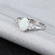 1 PC Cute Female White Opal Stone Ring Classic Silver Color Engagement Jewelry Luxury Crystal Oval Wedding Rings for Women